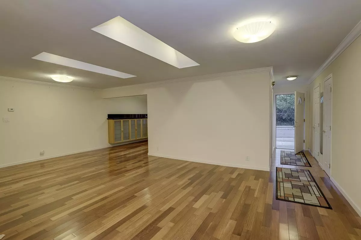 405 Kenny Court, Sunnyvale, CA 94086 photo 4