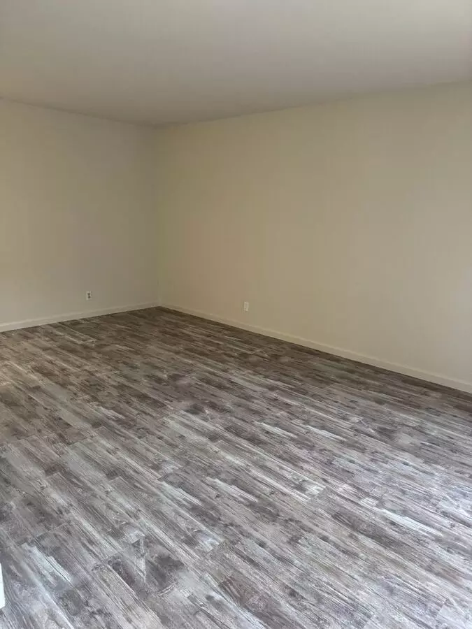 Hacienda Apartments photo 3