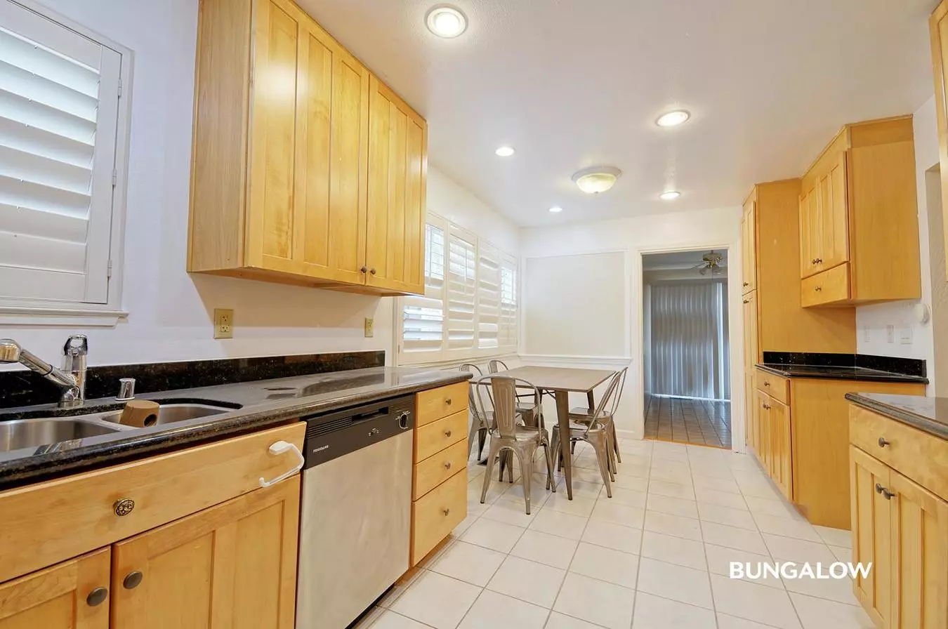 121 Killean Court, Sunnyvale, CA 94087 photo 2