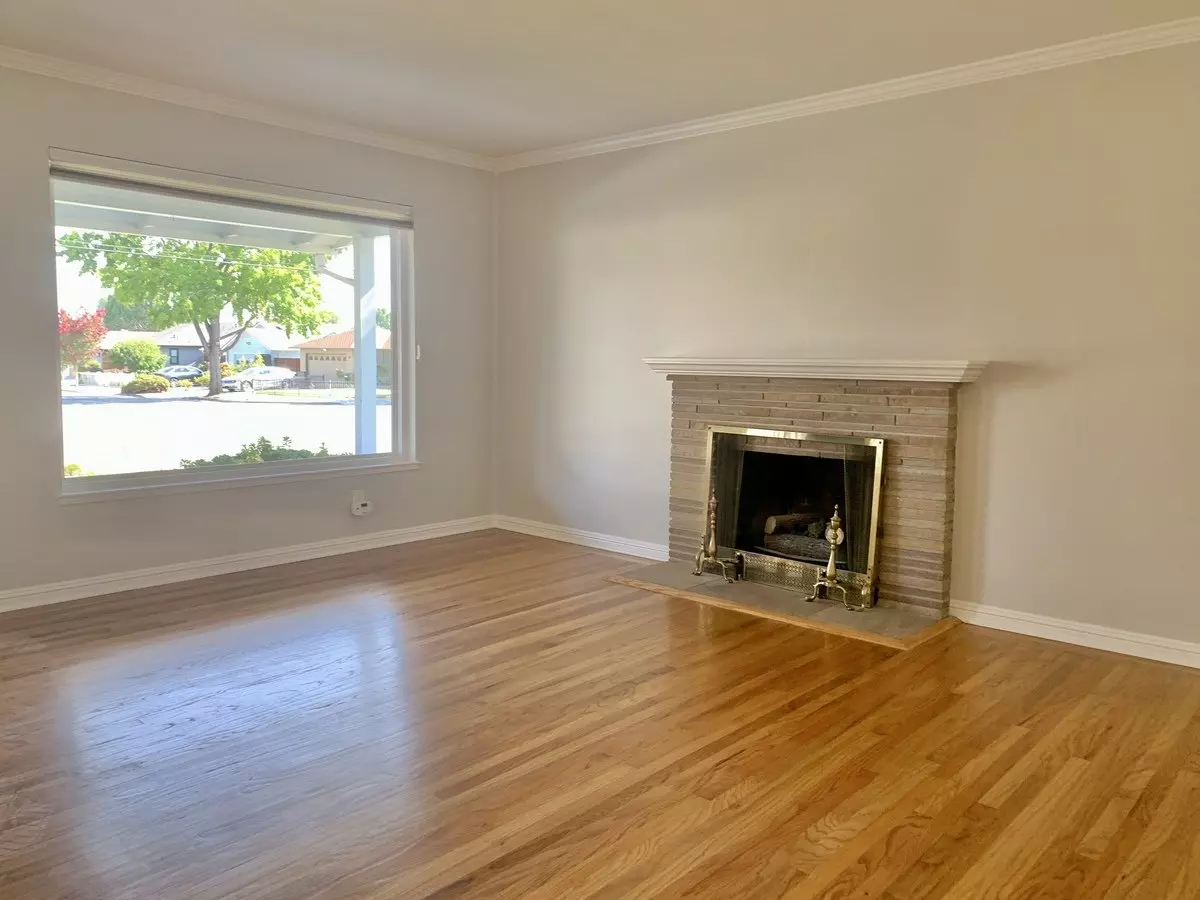 914 W Washington Ave photo 4