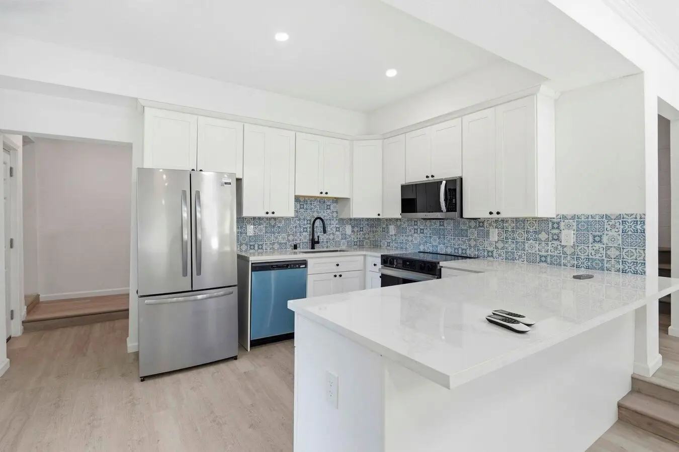 Just Renovated! Modern Retreat In Scenic Kilkare Woods photo 5