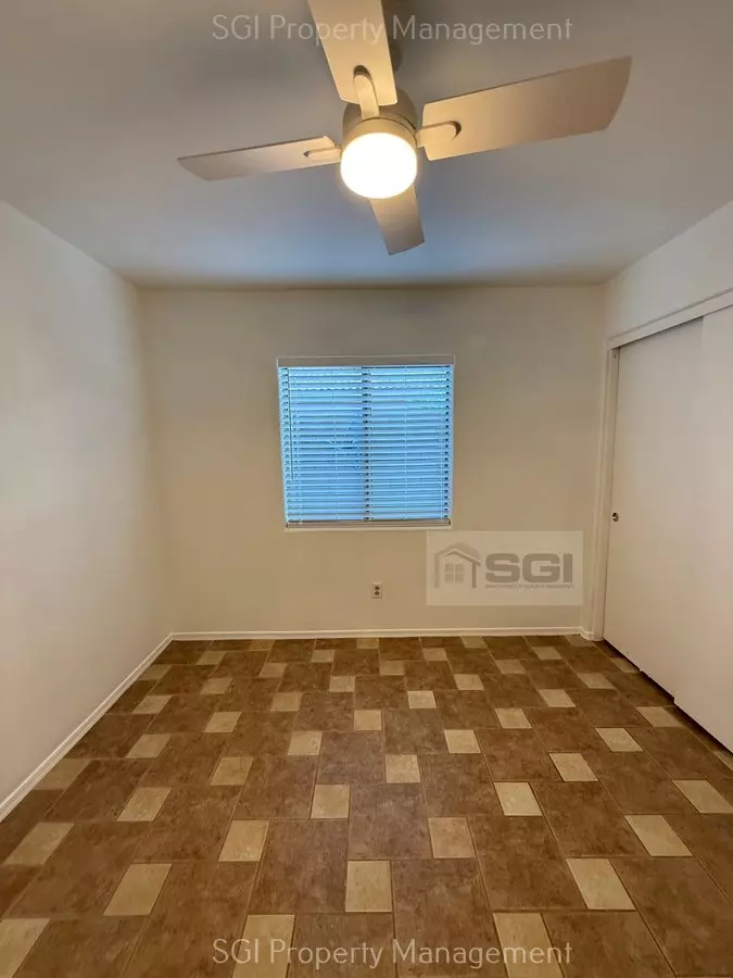 13200 W Desert Ln photo 3