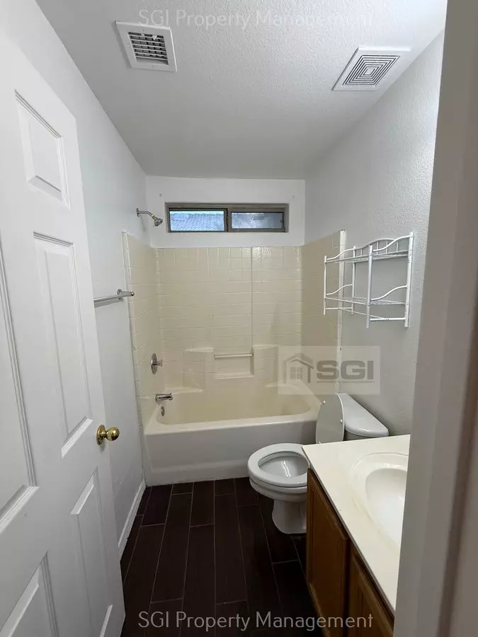 13200 W Desert Ln photo 4