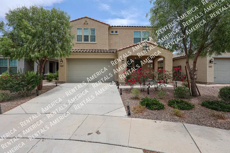 13487 N 174th Ave photo 2