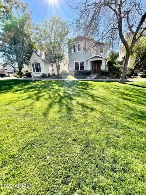 13586 N152nd Dr photo 4