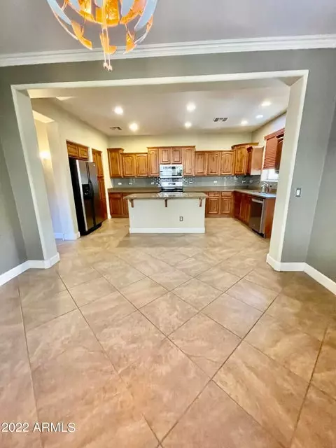 13586 N152nd Dr photo 5