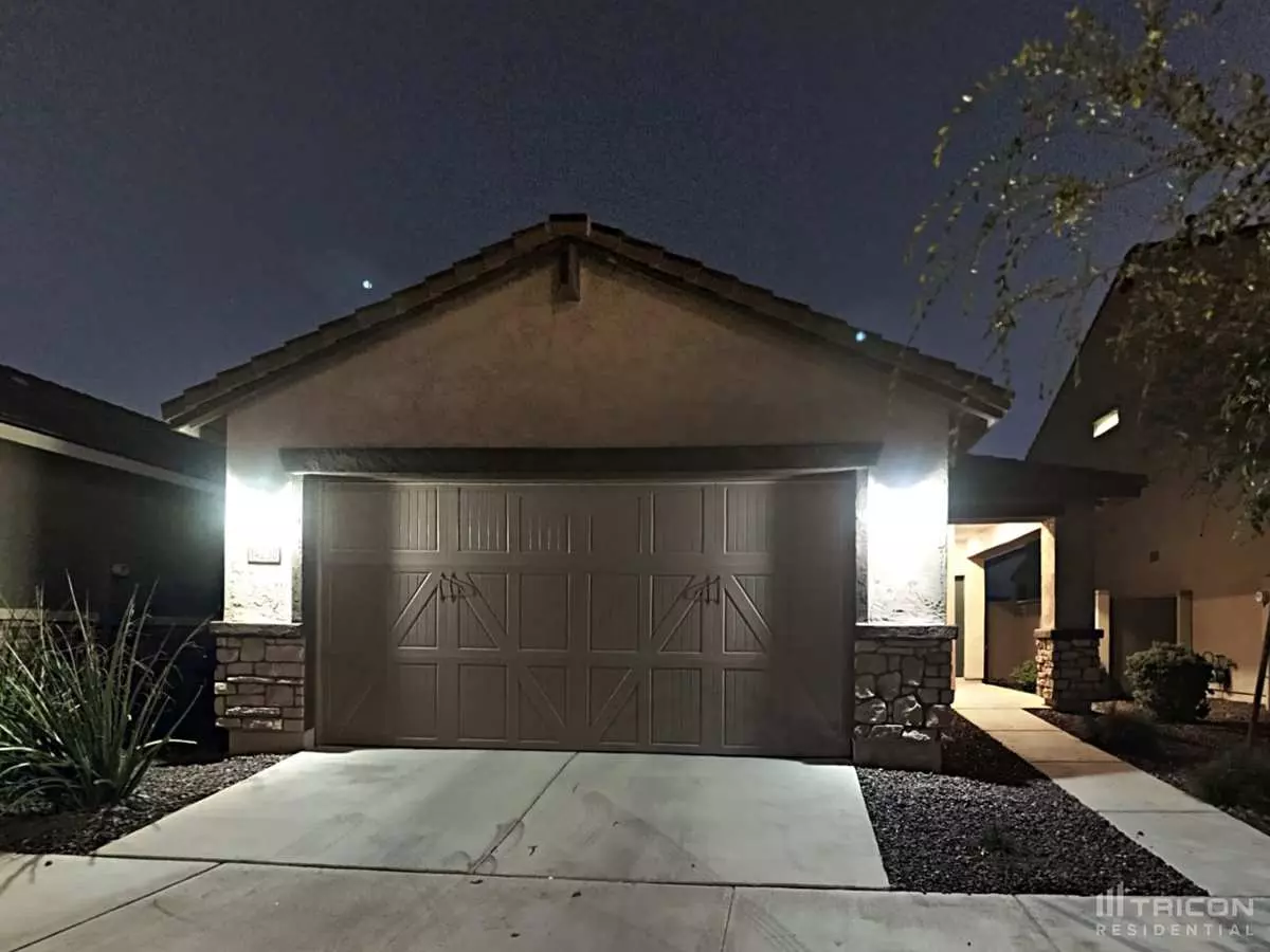 14230 Voltaire Street Surprise Az photo 2