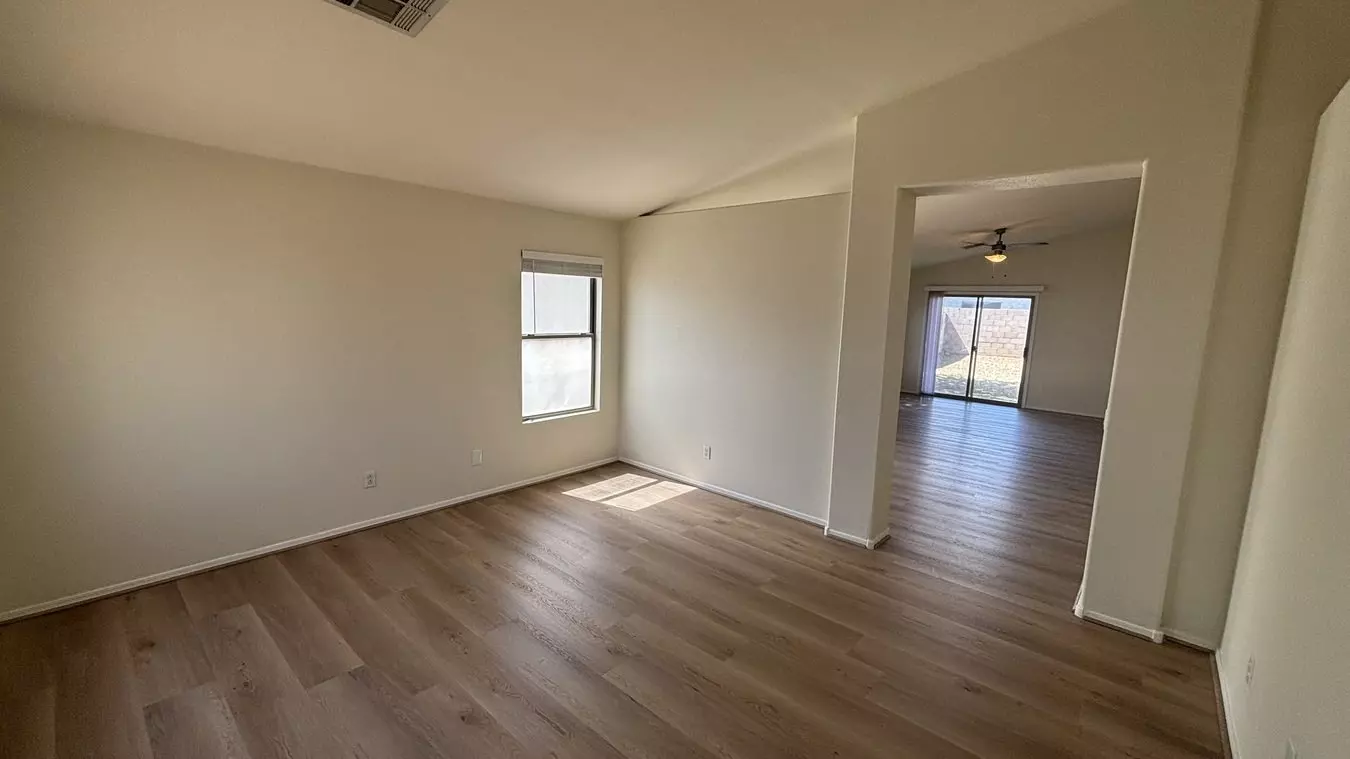 15932 W Lundberg St Surprise, AZ 85374 photo 5