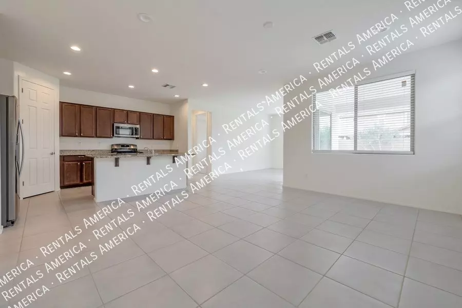 16614 West Shangri La Road, Surprise, AZ 85388 photo 2