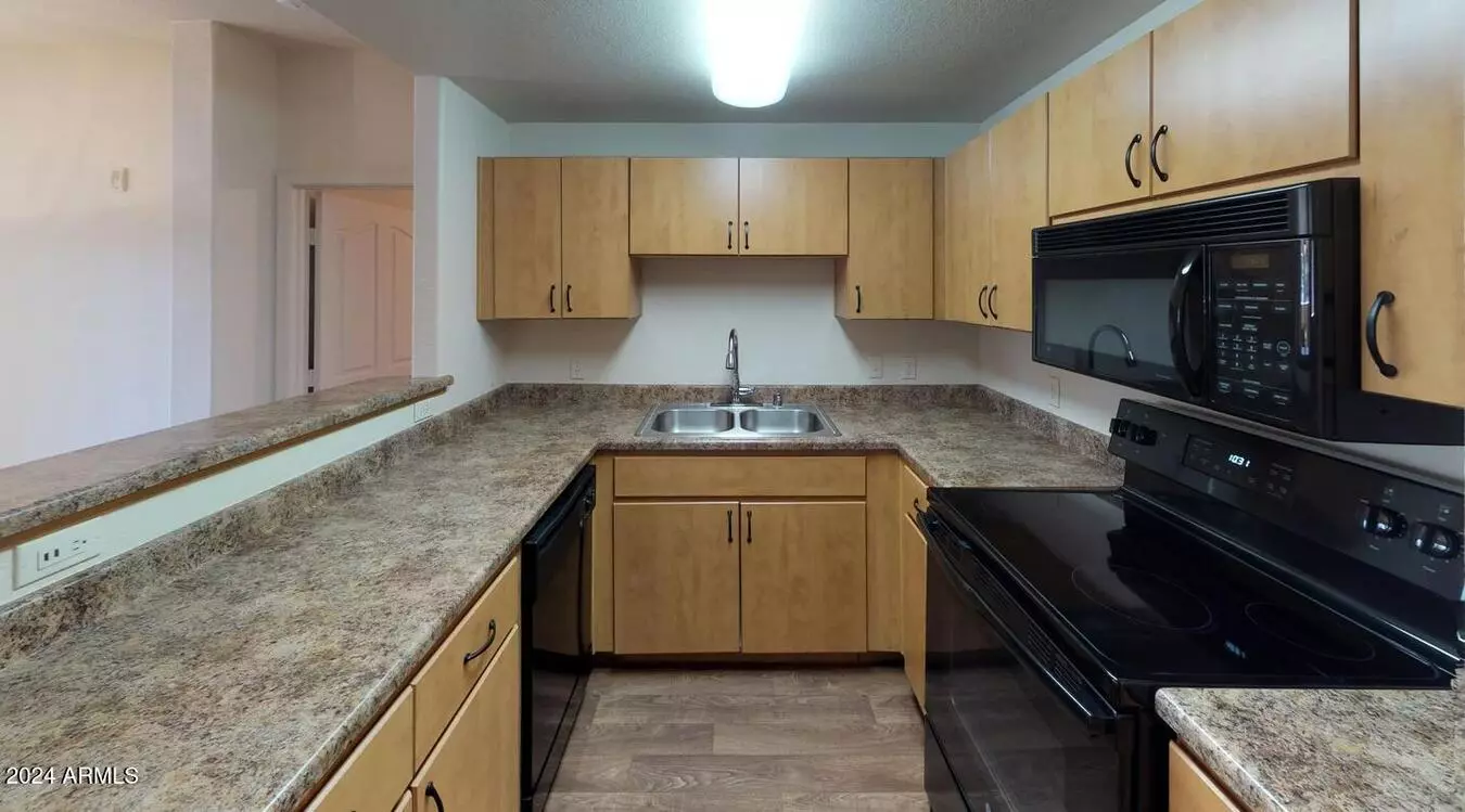 16682 N West-point Pkwy photo 5