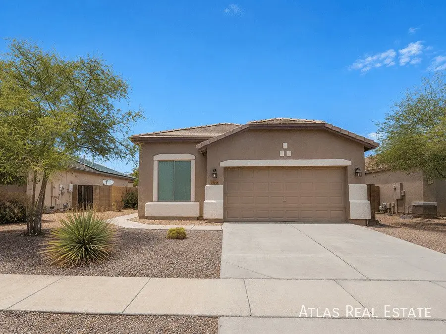 17044 W Bristol Ln photo 5