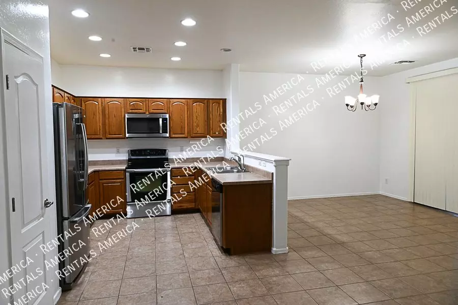 17374 West Fetlock Trail, Surprise, AZ 85387 photo 3