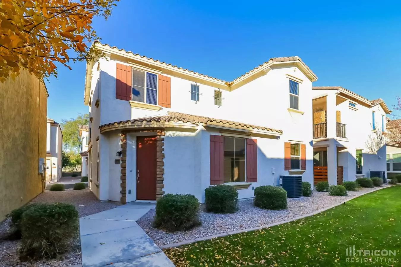 17750 West Banff Lane, Surprise, AZ 85388 photo 4