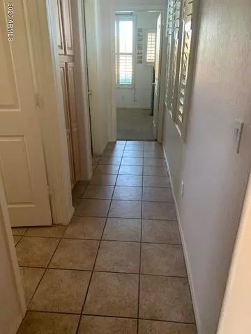 17964 North 170th Lane, Surprise, AZ 85374 photo 2