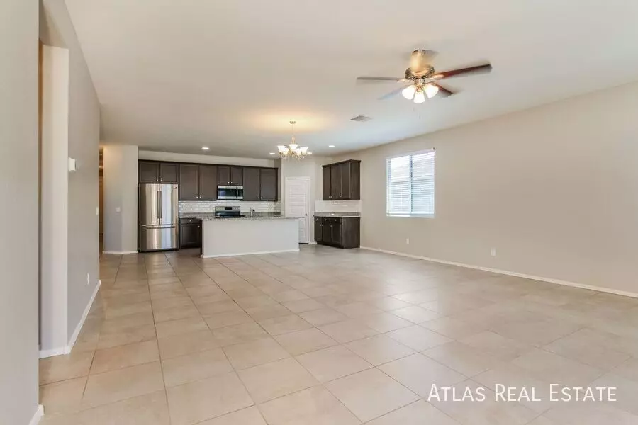 18660 W Robin Ln Surprise, AZ 85387 photo 5