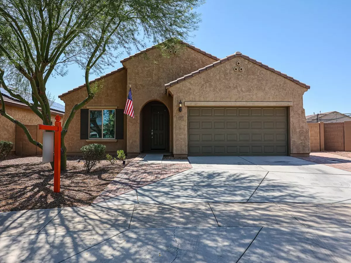 17777 W Maya Way photo 4