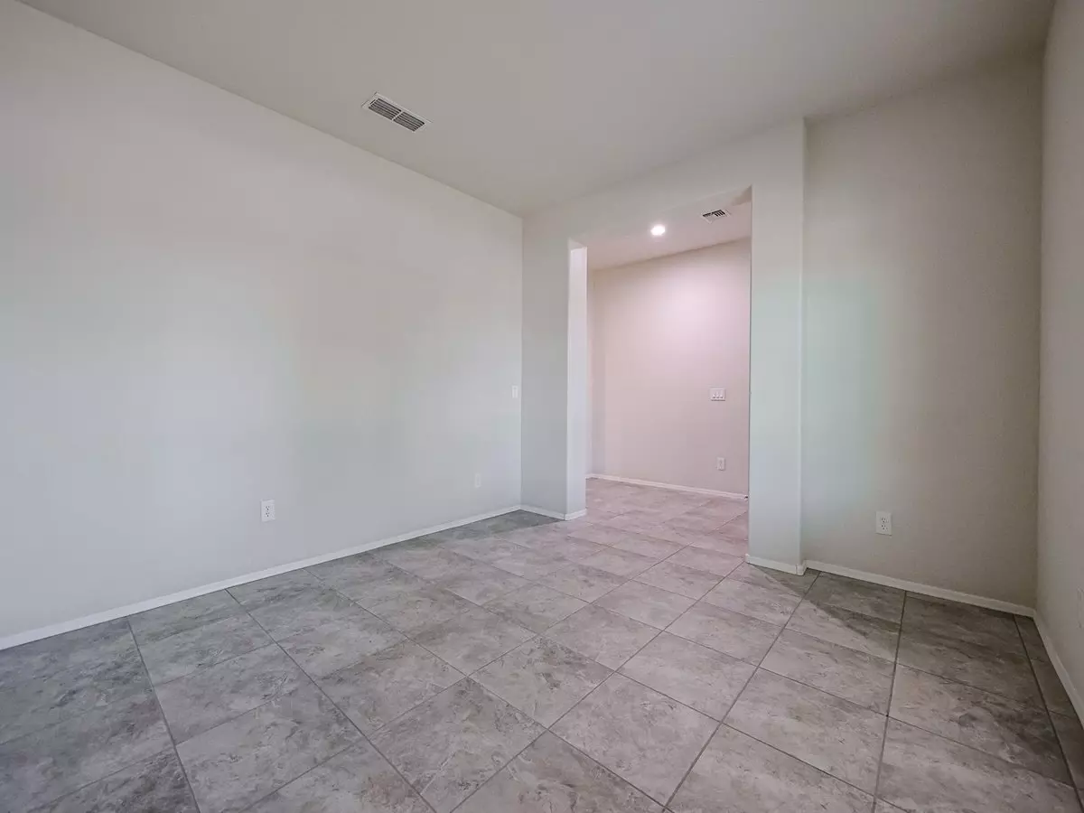 17777 W Maya Way photo 2