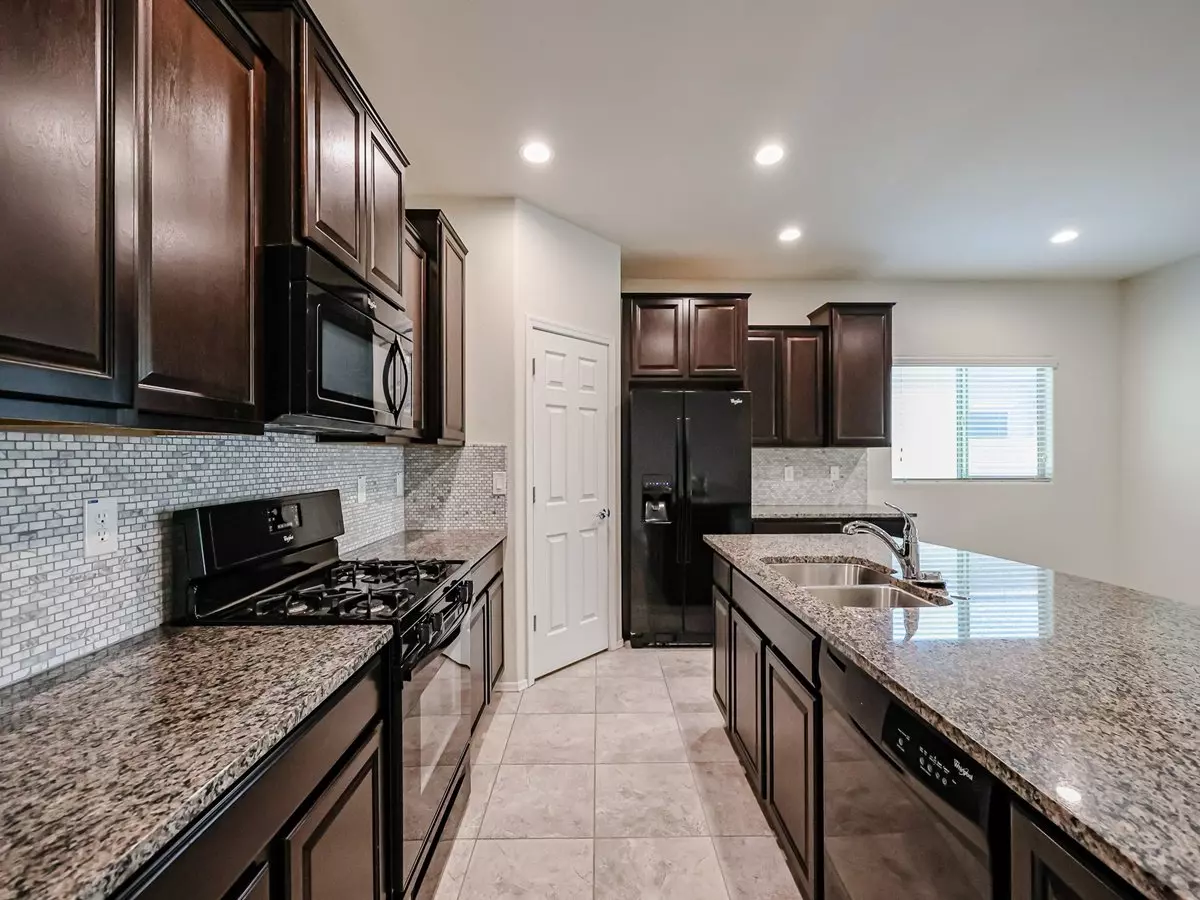 17777 W Maya Way photo 5