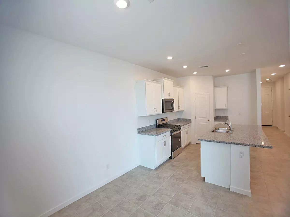 25454 N 144th Dr photo 5
