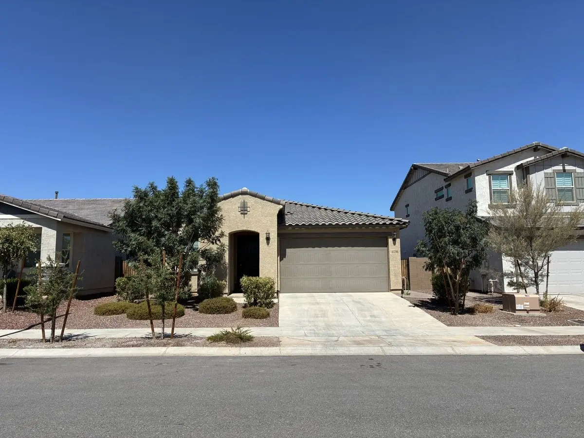 17296 W Valentine St photo 3
