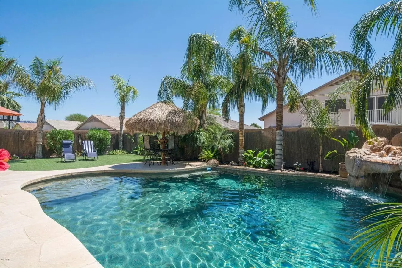 Incredible home in Bell West subdivision in Surprise photo 3