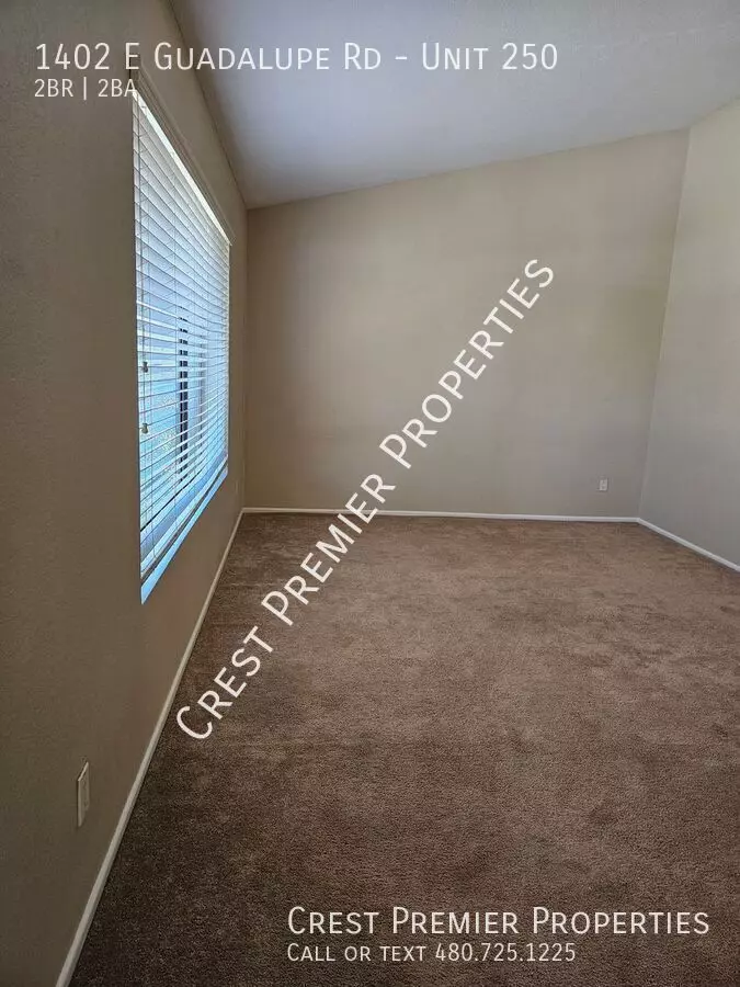 1402 E Guadalupe Rd photo 4