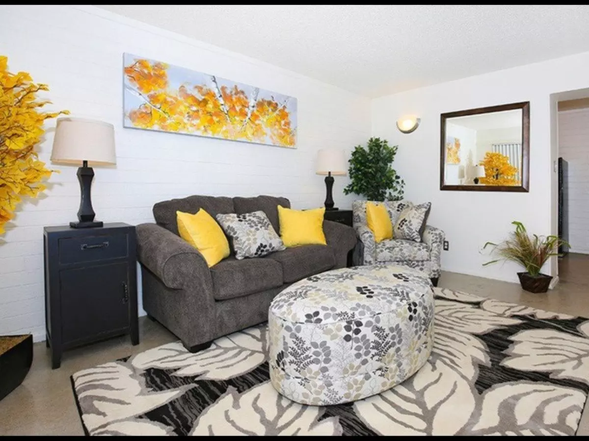 Parkside Apartments photo 4