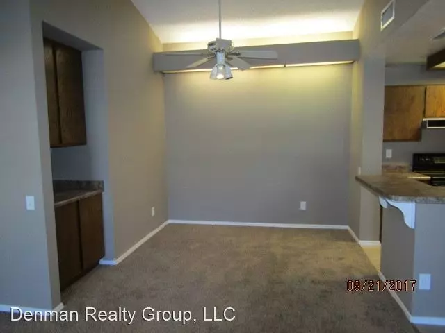 2035 S Elm St photo 5
