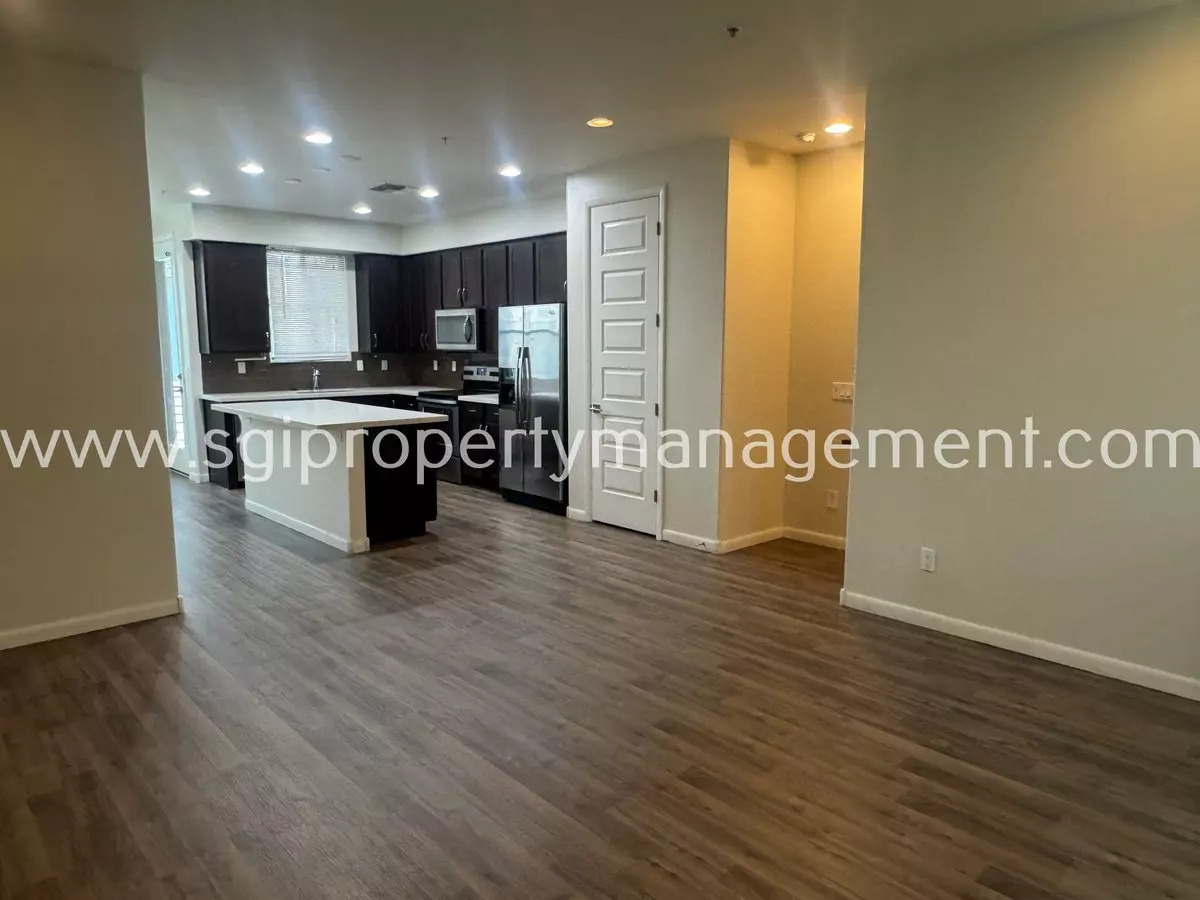2090 South Dorsey Lane, Tempe, AZ 85282 photo 3