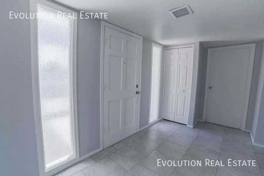 2110 South Shannon Drive, Tempe, AZ 85282 photo 3