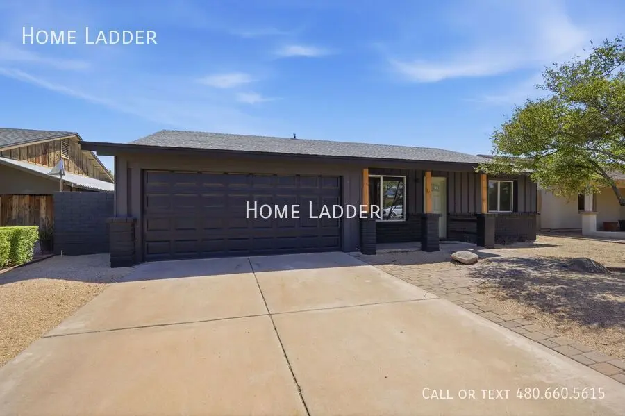 2137 E Cornell Dr photo 3