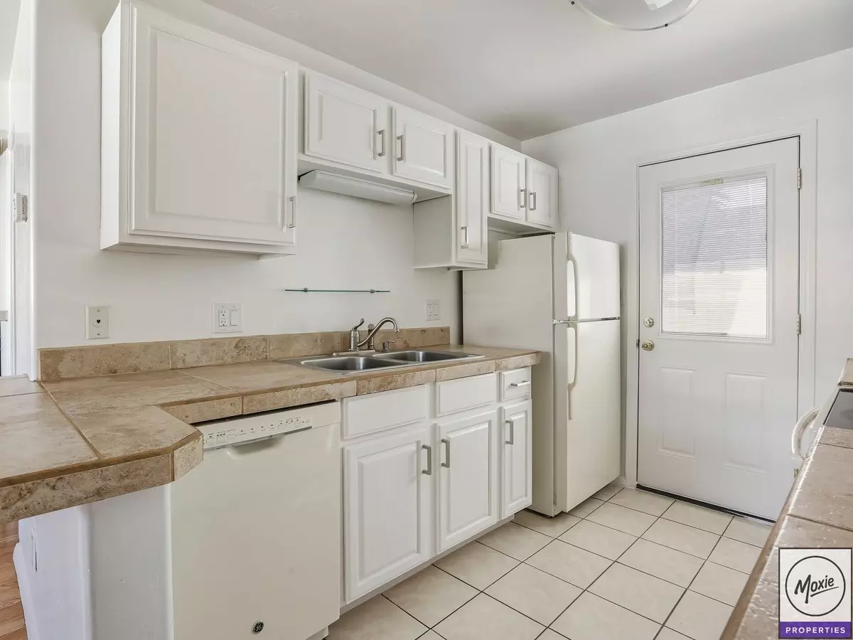 2214 S Granada Dr photo 4