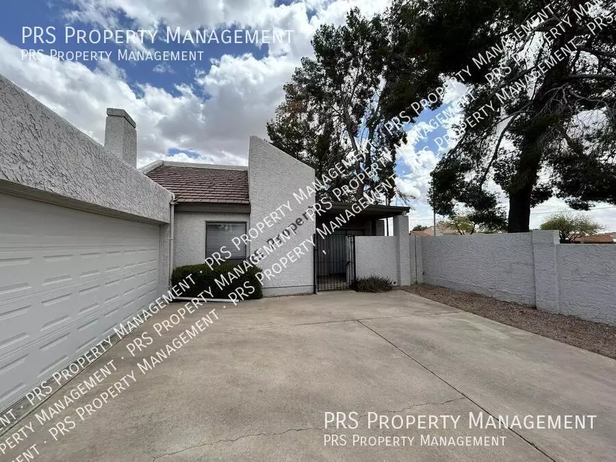 329 East Ambassador Drive, Tempe, AZ 85288 photo 3