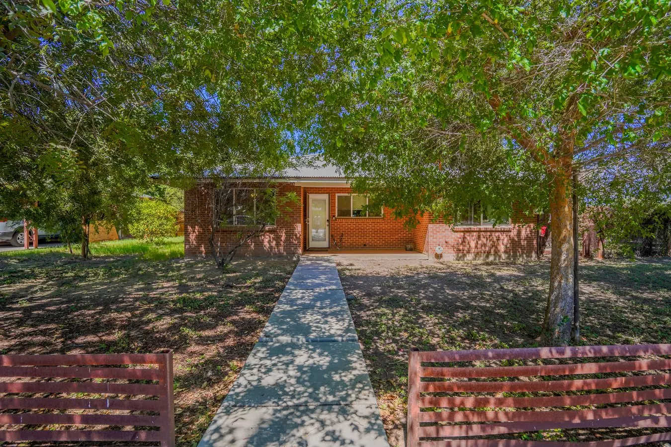 351 E Encanto Dr Tempe, AZ 85281 photo 4
