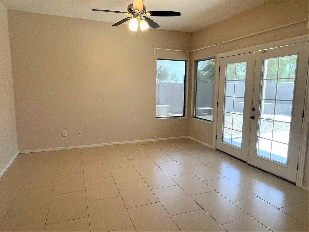 8372 South Stephanie Lane, Tempe, AZ 85284 photo 4