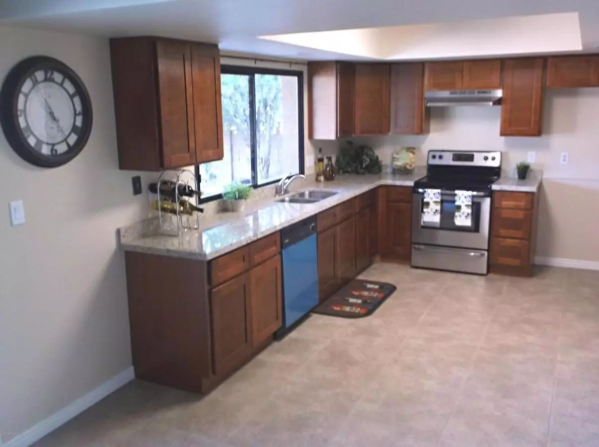 1855 East Loma Vista Drive, Tempe, AZ 85282 photo 2