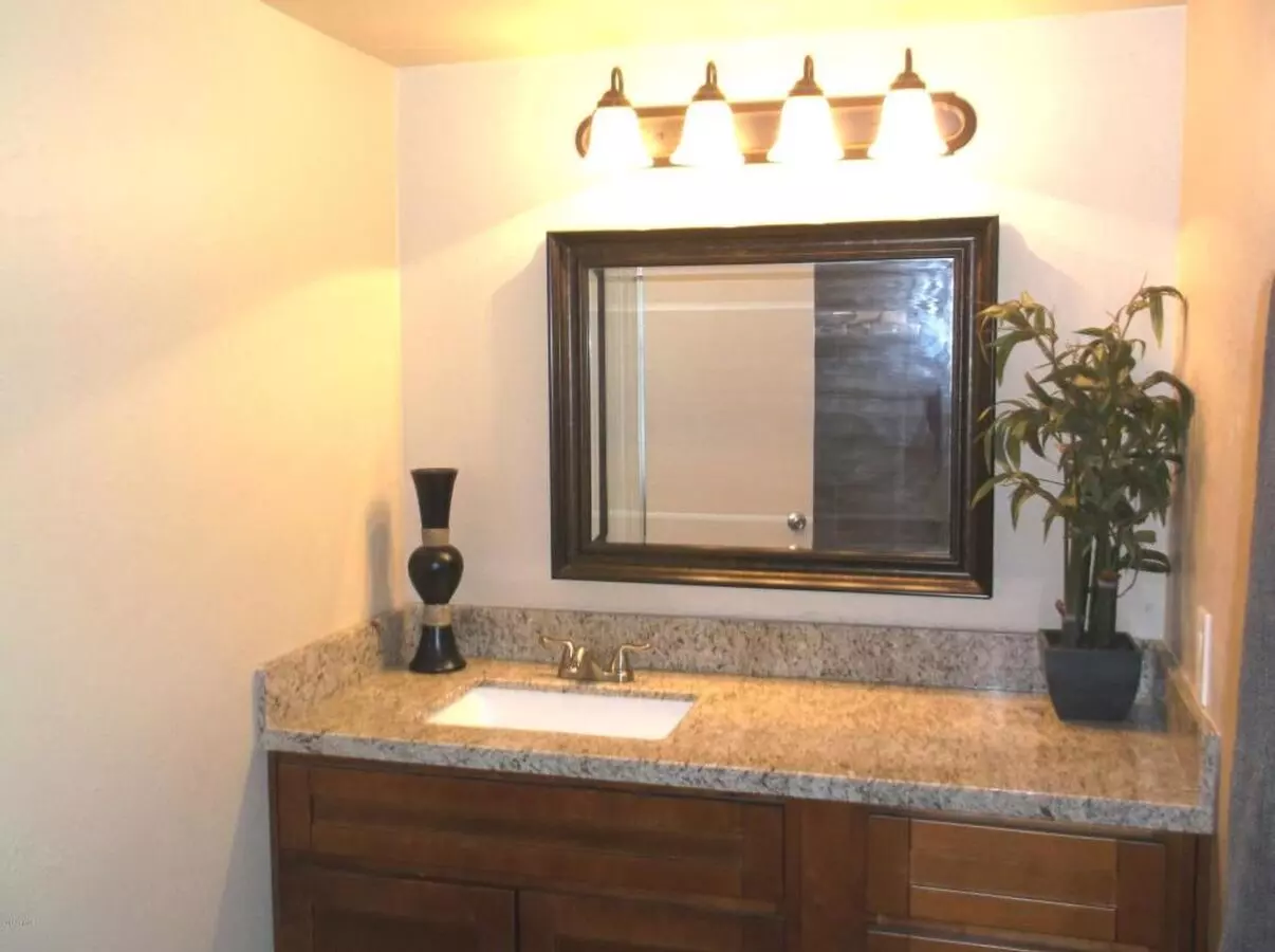 1855 East Loma Vista Drive, Tempe, AZ 85282 photo 5