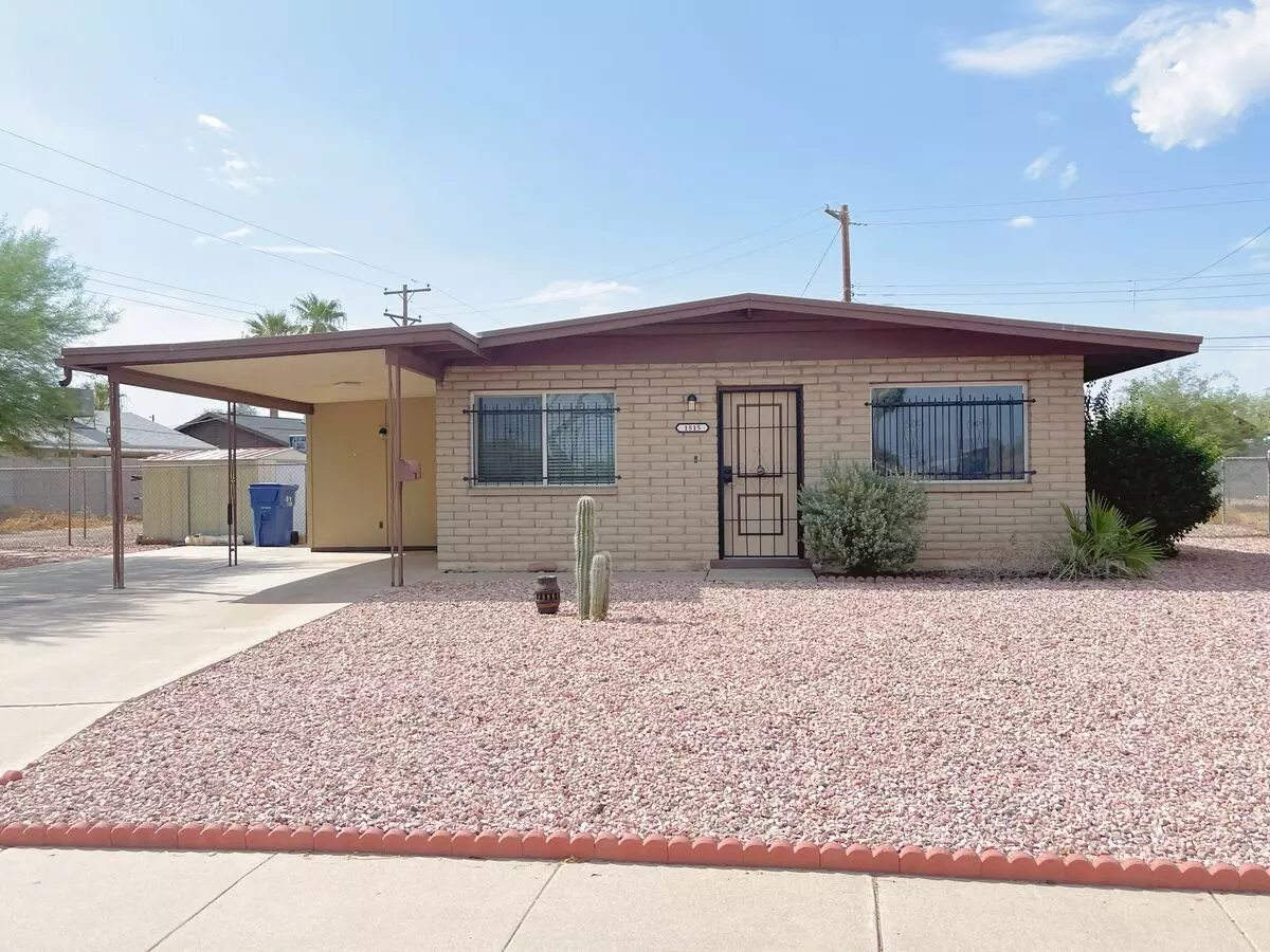 1515 W Huntington Dr photo 4