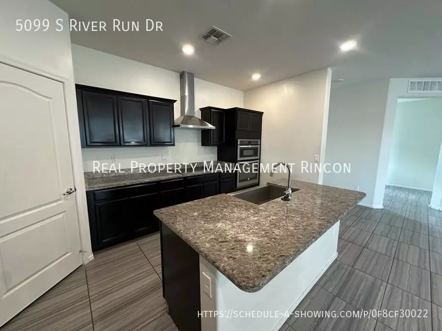 5099 S Riv photo 2