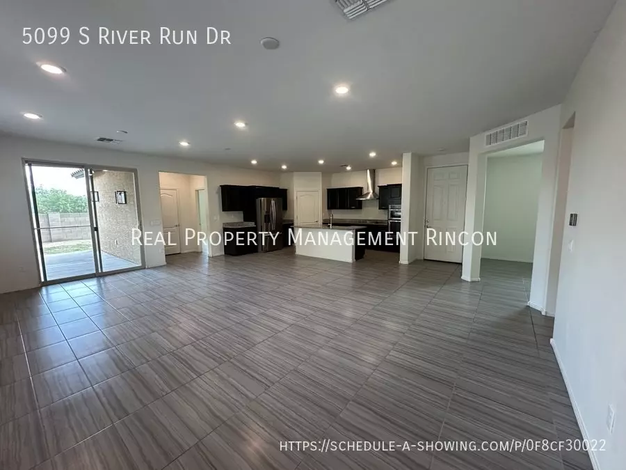 5099 S Riv photo 3