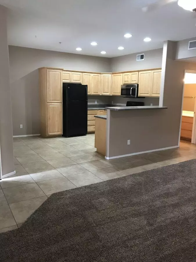 3 Bed/2 Bath Condo In Downtown Tempe photo 2