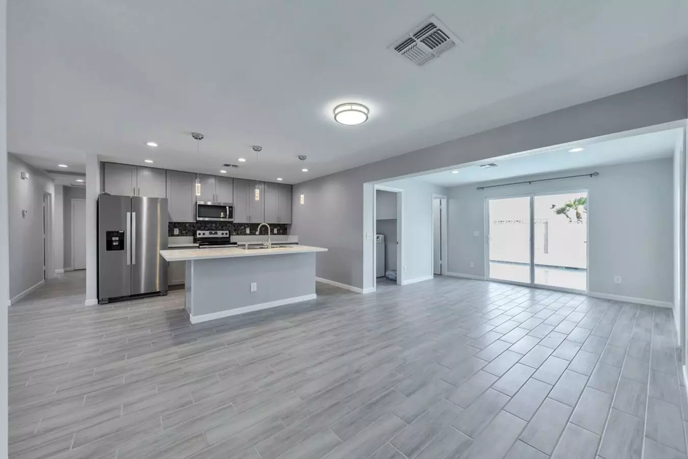 910 E Loyola Dr Tempe, AZ 85282 photo 5