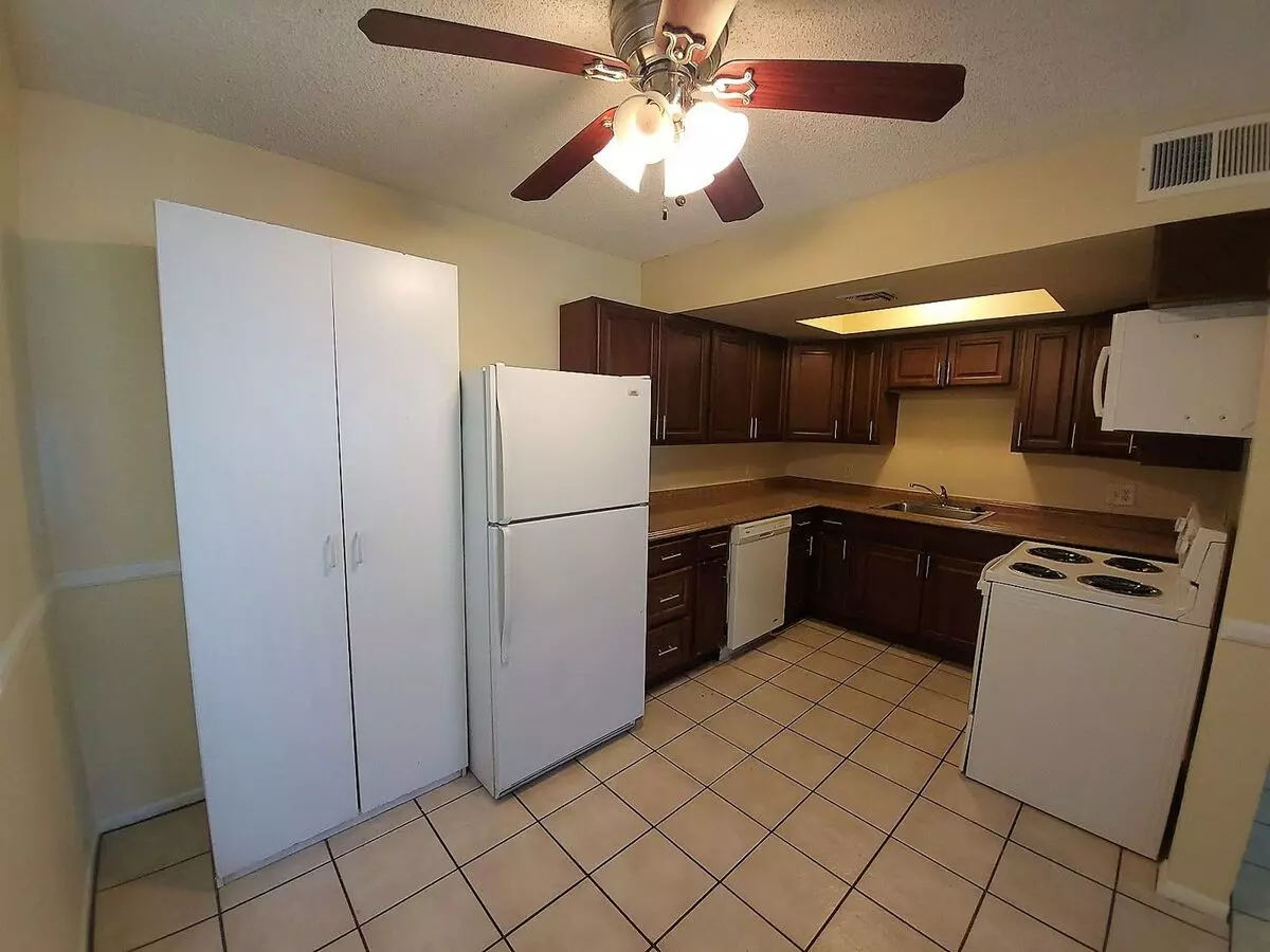 700 W University Dr unit 125 photo 4