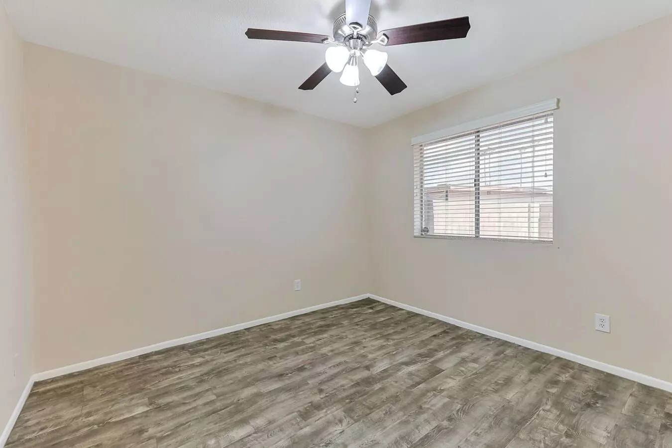 5105 South Lane, Tempe, AZ 85282 photo 2
