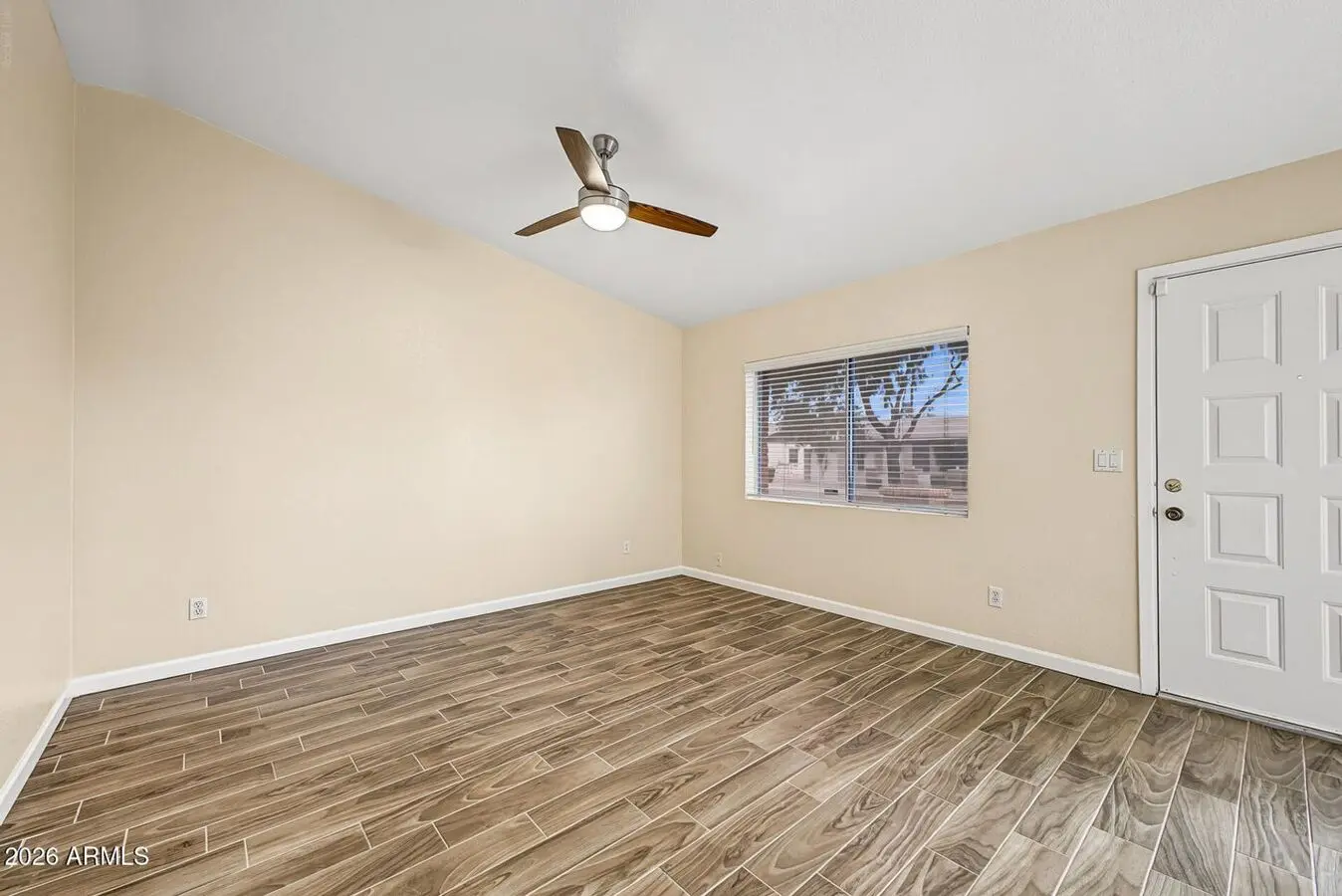 Charming Remodeled 2 Bedroom , 2 Bath Townhome In Tempe photo 5