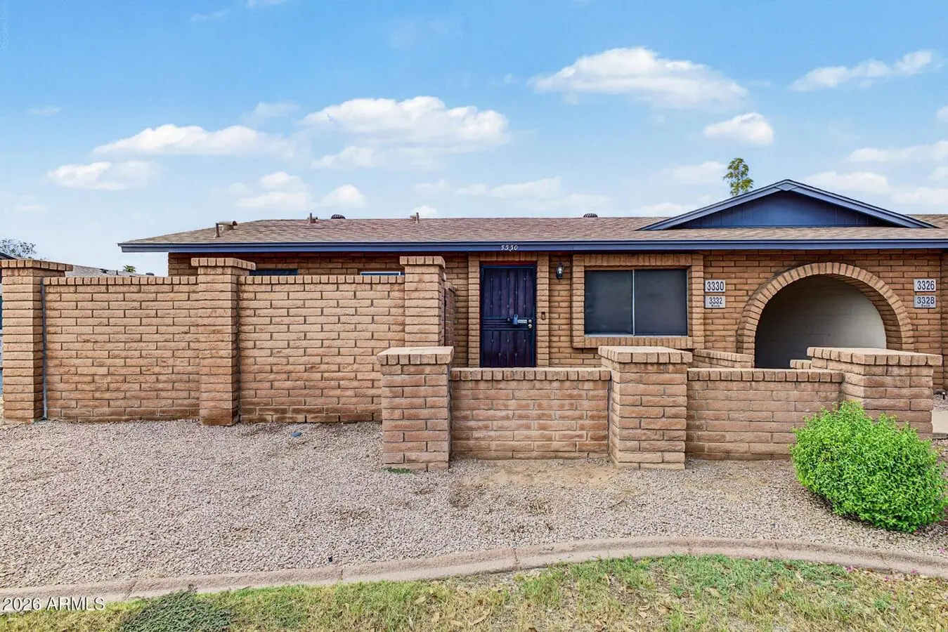 Charming Remodeled 2 Bedroom , 2 Bath Townhome In Tempe