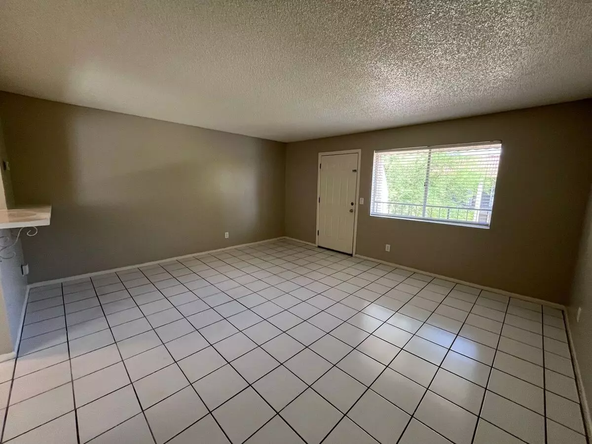 700 W University Dr unit 125 photo 3