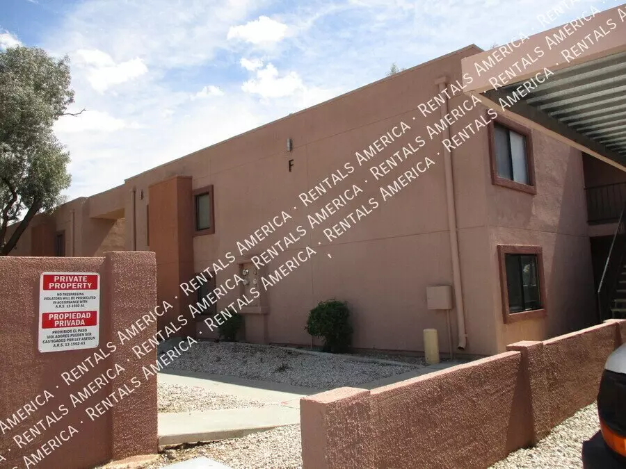 330 S Beck Ave Tempe, AZ 85281 photo 4