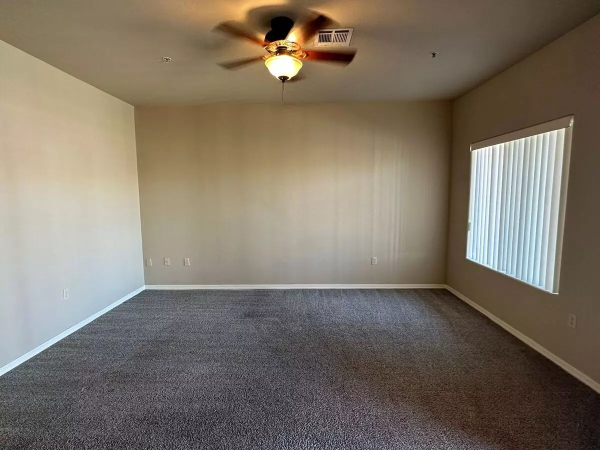 ***1st Month's Rent Free** 2 Bedroom 2 Bath In The Heart Of The Asu Campus photo 4