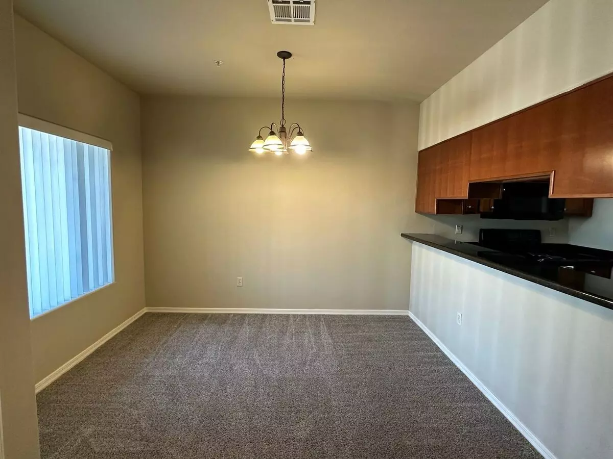 ***1st Month's Rent Free** 2 Bedroom 2 Bath In The Heart Of The Asu Campus photo 5